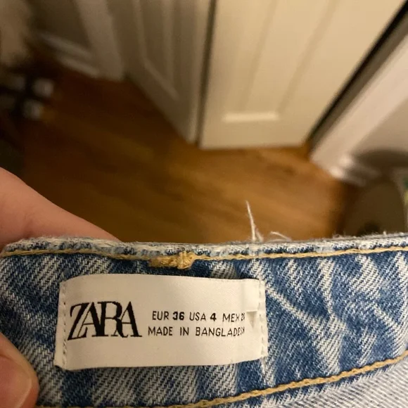 Zara Blue Denim Jeans - Picture 3 of 5